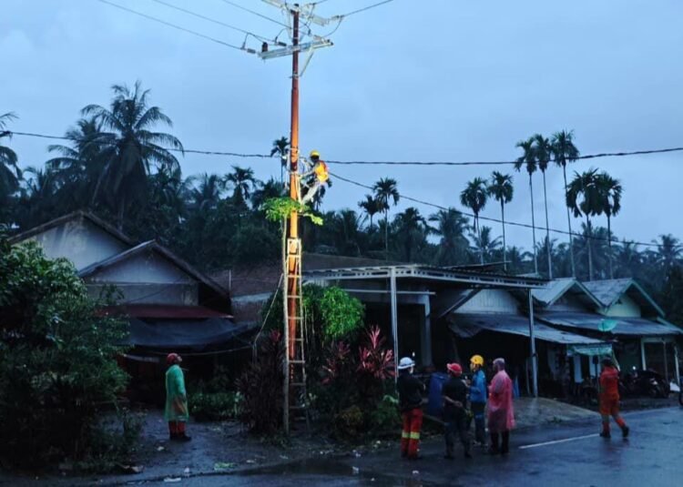 Kembali Kirim Relawan Kelistrikan ke Aceh, PLN UID Kaltimra Bantu Percepat Pemulihan Kelistrikan di Daerah Terisolir