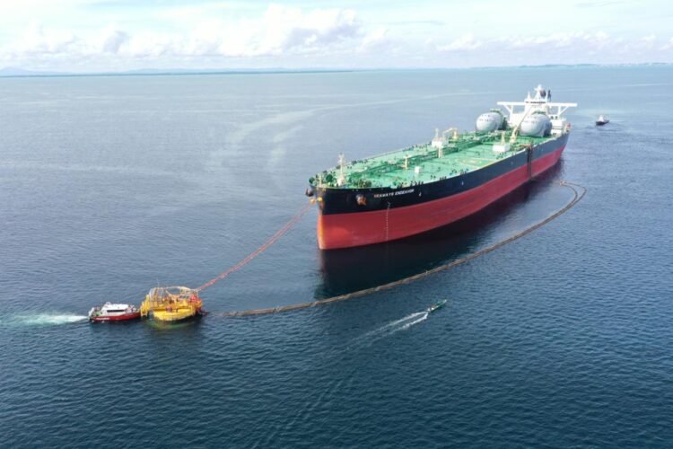 Perdana, Kapal Tanker Raksasa Sandar di Sarana Tambat Baru Lawe-Lawe, Perkuat Kesiapan Pasokan Minyak Mentah ke RDMP Balikpapan