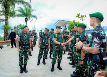 Pangdam VI/Mlw Lakukan Kunjungan Kerja ke Yonif TP 826/Benua Taka Bekerai