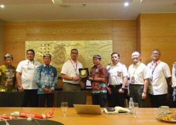 Tingkatkan Konektivitas, Pemprov Dorong AirAsia Buka Rute Penerbangan Tarakan-Tawau 