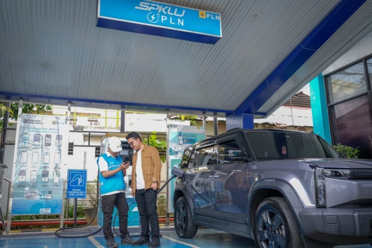 Pengguna EV Meningkat Pesat, Transaksi SPKLU PLN di Kaltim–Kaltara Tumbuh Lebih dari 200 Persen