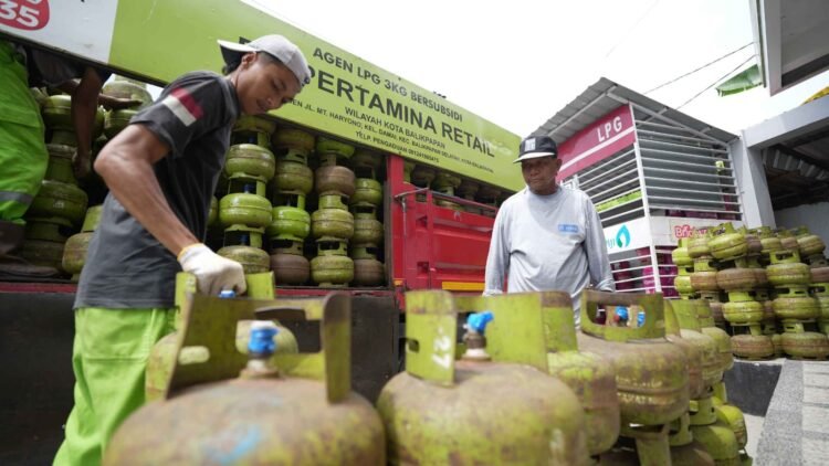 Extra Dropping LPG Pertamina di Kalimantan, Pastikan Pasokan Aman Selama Libur Keagamaan