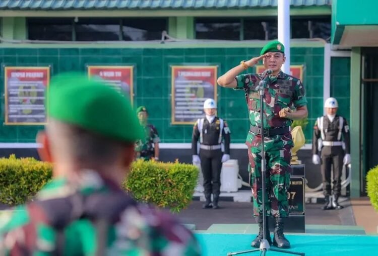 Pimpin Upacara 17-an, Dandim Danan Sampaikan Pesan Kasad