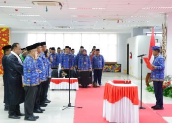 Gubernur Lantik 86 Pejabat, Tekankan Profesionalisme dan Pelayanan Publik 
