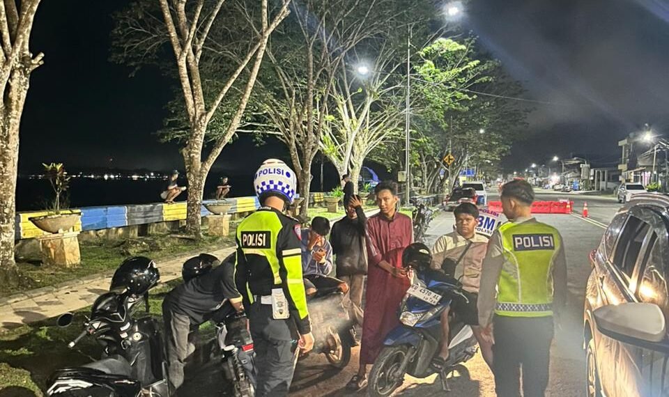 Patroli Blue Light Polresta Bulungan Bubarkan Balap Liar dan Konvoi Sahur