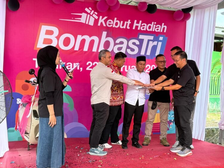 Indosat Luncurkan Desa Digital, Perkuat Literasi Teknologi di Kampung Nelayan Pantai Amal