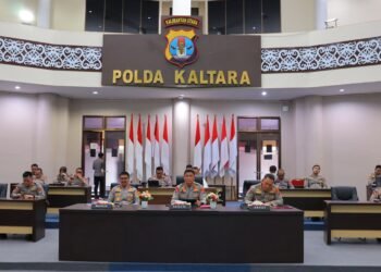 Kapolda Kaltara Hadiri Vicon Dalam Rangka Anev Perkembangan Sitkamtibmas Terkini