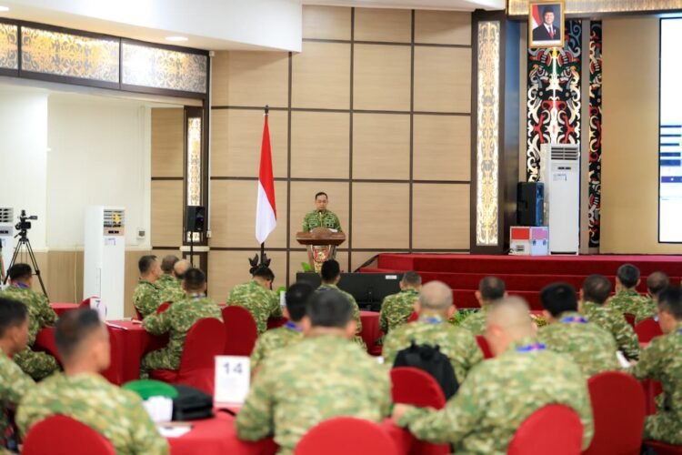 Pangdam VI/Mulawarman Buka Rapim TA 2026 “Fokus pada Sishankamrata dan Pengawalan Pembangunan Nasional