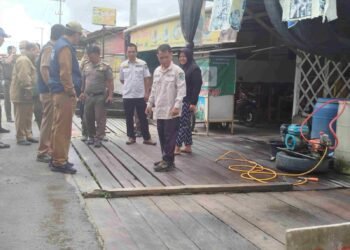 Trotoar dan Drainase Tanjung Selor Tersumbat, Satpol PP Ultimatum PKL