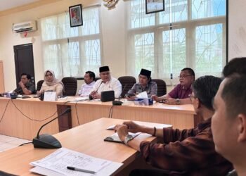 Jalan Sempit di Selumit Pantai Dikeluhkan, DPRD Fasilitasi Aspirasi ke BRI