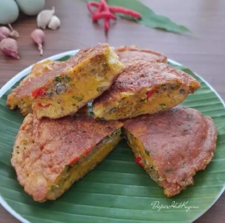 Perpaduan Lauk Berkuah dan Takjil Segar di Hari Kesepuluh Ramadan