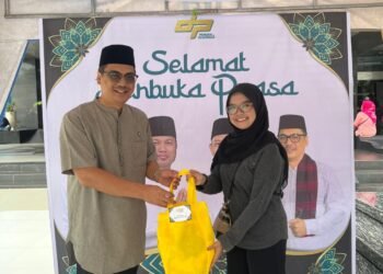 Gebyar Ramadan, Pegawai Pemprov Kaltim Sapa Pengendara Jelang Berbuka