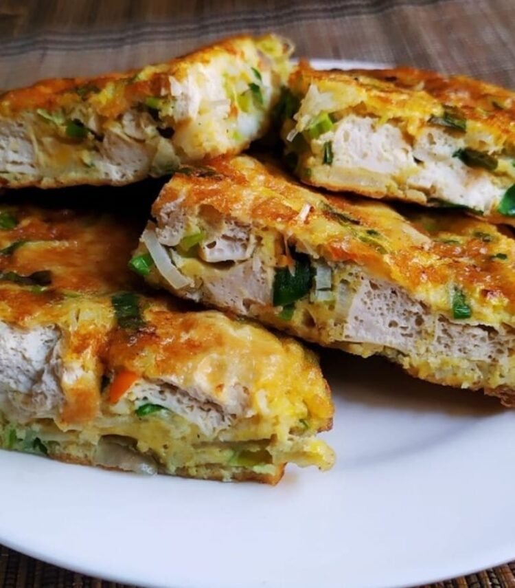 Inspirasi Menu Ramadan Hari ke-13: Telur Dadar, Ayam Goreng, dan Es Kelapa