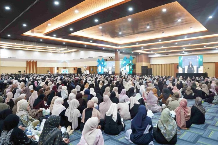 4.000 Jamaah Hadiri Ramadhan SIAP QRIS BI Kaltara Bersama Ustadz Hanan Attaki