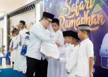 Safari Ramadan di Tideng Pale, Bupati Tana Tidung Serahkan Ijazah Tahfidz