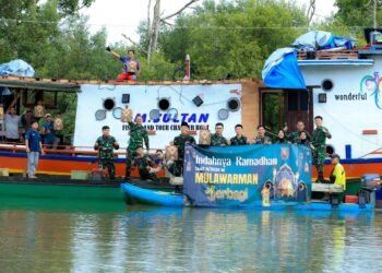 Susuri muara sungai, Prajurit Kodam VI/Mlw Berbagi Kebahagiaan Ramadhan dan Lestarikan Alam