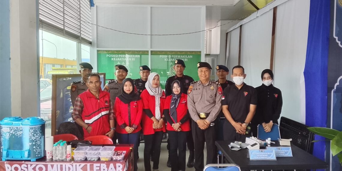 Posko Mudik PDI Perjuangan Tarakan Sediakan Layanan Gratis bagi Pemudik