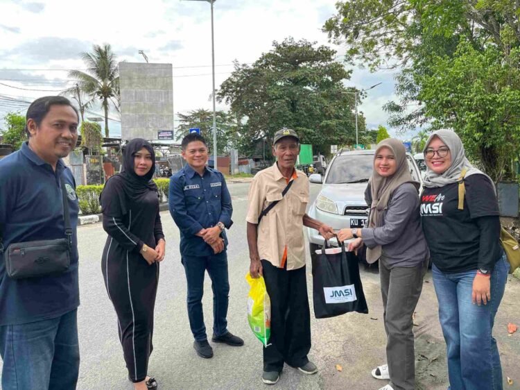 JMSI Kaltara Turun ke Jalan, Salurkan Bantuan Sembako Secara Mobile