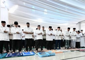 Presiden Prabowo Salat Idulfitri dan Halalbihalal dengan Jemaah Masjid Darussalam Aceh Tamiang