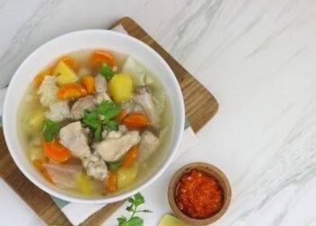 Sop Ayam Kampung Lengkapi Momen Berbuka di Hari Kesebelas