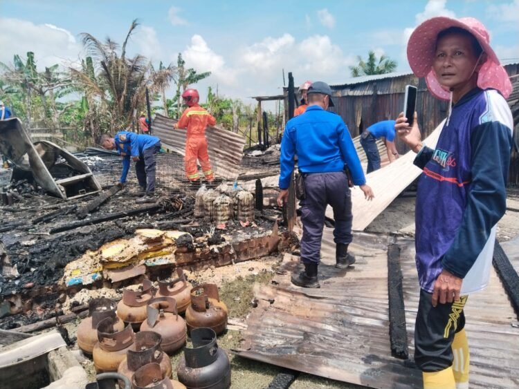 Damkar Terima Informasi Terlambat, Evaluasi Penanganan Kebakaran di Pantai Amal