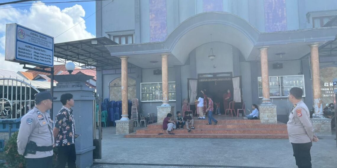 Polresta Bulungan Amankan Ibadah Paskah di GKII Tanjung Selor, Berjalan Aman dan Lancar