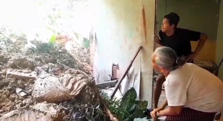 Rumah Warga Sebengkok Tiram Rusak 60 Persen, BPBD Ingatkan Ancaman Longsor Susulan