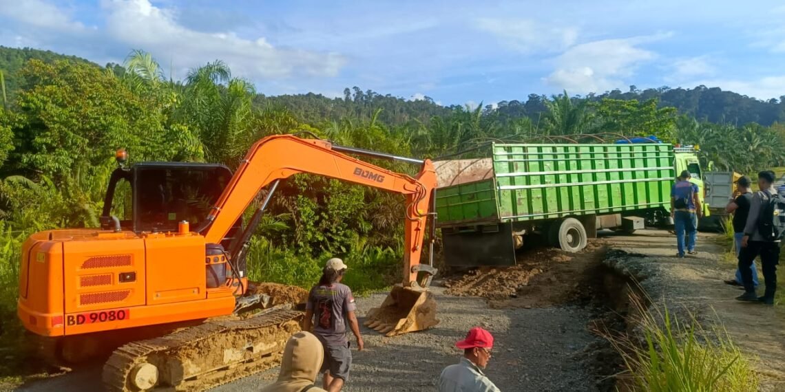 Jalan Trans Kaltara Ambruk Diterjang Longsor, Akses Nunukan–Kaltim Sempat Terputus