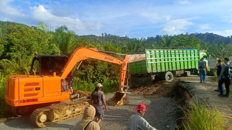 Jalan Trans Kaltara Ambruk Diterjang Longsor, Akses Nunukan–Kaltim Sempat Terputus