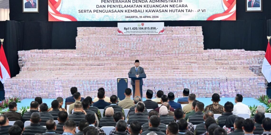 Presiden Prabowo Saksikan Penyerahan Rp11,42 Triliun dan Ratusan Ribu Hektare Lahan Hasil Penyelamatan ke Negara