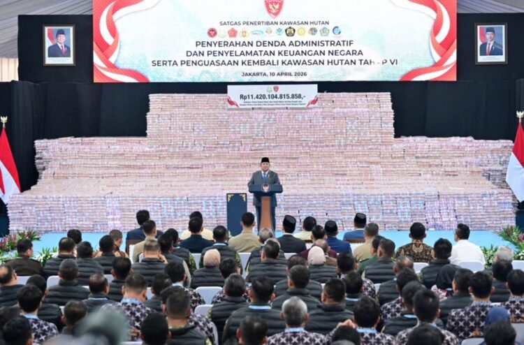 Presiden Prabowo Saksikan Penyerahan Rp11,42 Triliun dan Ratusan Ribu Hektare Lahan Hasil Penyelamatan ke Negara