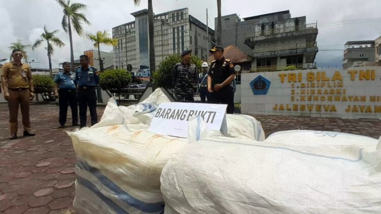 Pola Baru Penyelundupan Ball Press di Perbatasan, Pelaku Tinggalkan Barang Saat Penindakan