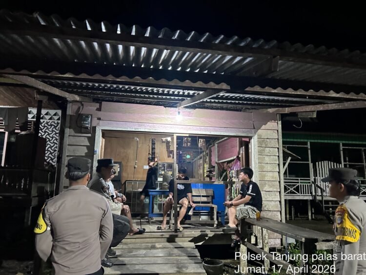 Polisi Sambangi Tokoh Masyarakat Long Beluah, Perkuat Sinergi Jaga Kamtibmas