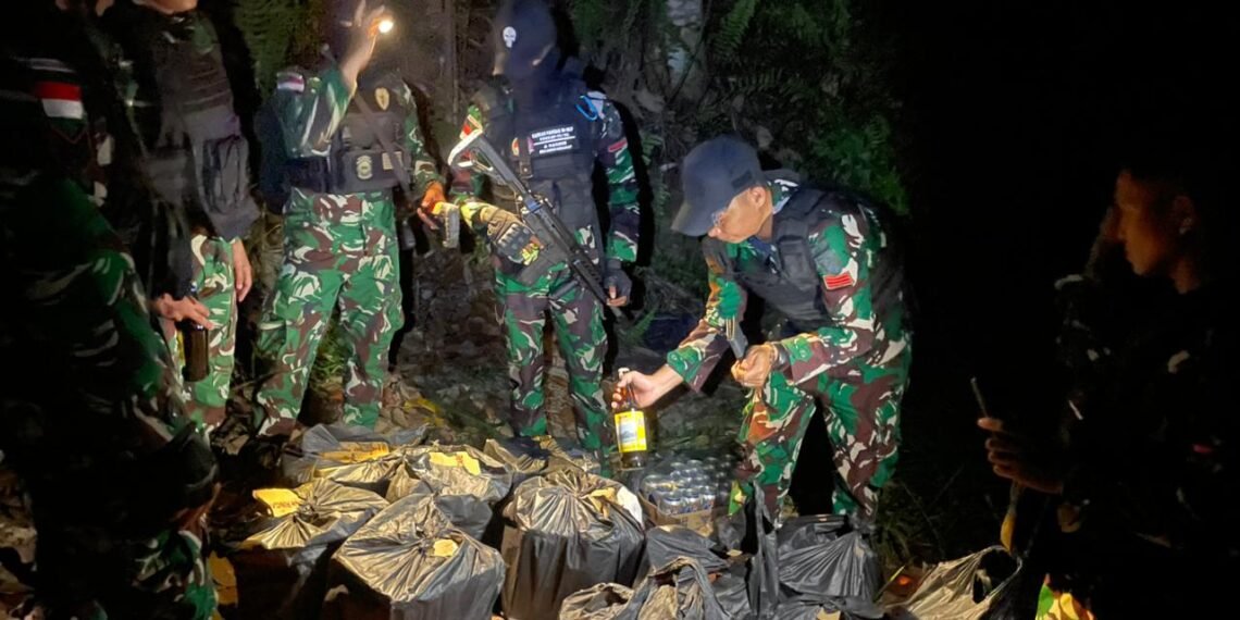 Dua Pelaku Kabur ke Malaysia, Satgas Pamtas Amankan Miras Selundupan