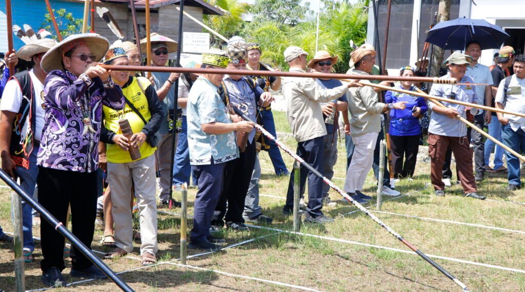 Wagub Buka Turnamen Sumpit di Pesta Panen Teras Nawang