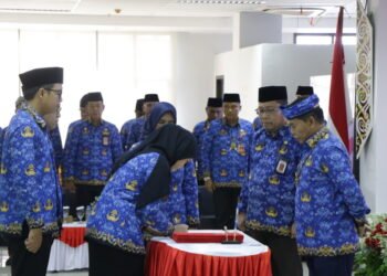 Gubernur Lantik Pejabat Fungsional dan PNS, Ingatkan Tanggung Jawab ASN