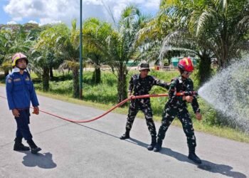 Tingkatkan Kesiapsiagaan, Yonif TP 880/Banuanta Gelar Simulasi Kebakaran