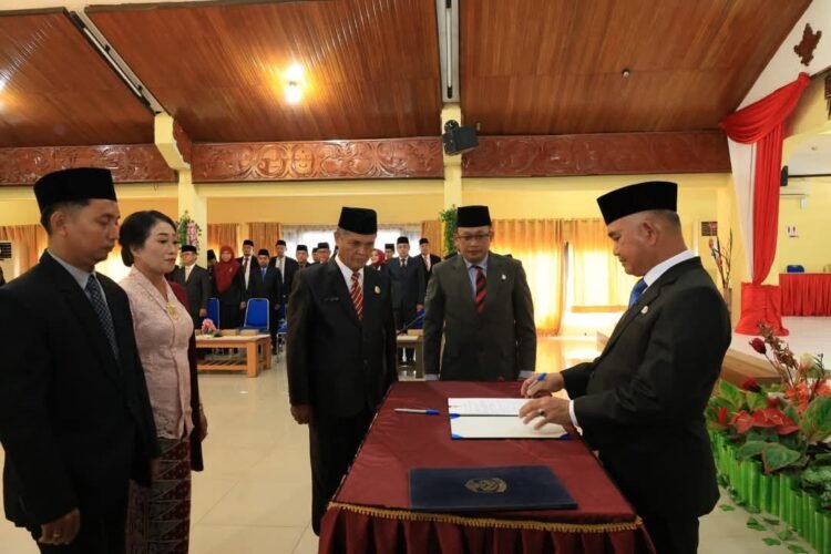 Wali Kota Tarakan Lantik 61 Pejabat, Tekankan Penguatan Kinerja Birokrasi