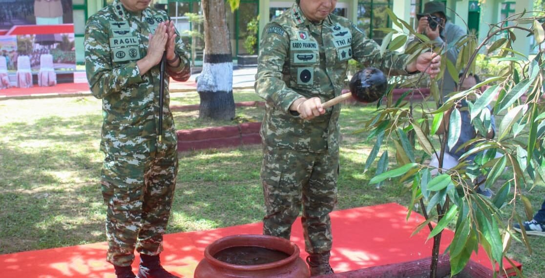 Pangdam VI/Mulawarman di Kutai Timur: Prajurit Harus Jadi Solusi dan “Emas” di Tengah Rakyat