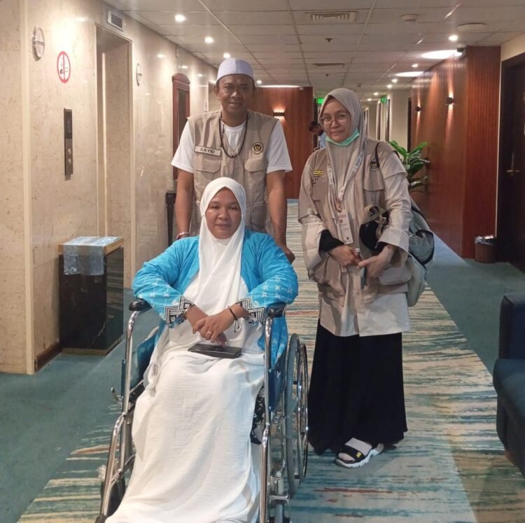 Turun dari Bus di Madinah, Jemaah Haji Tarakan Patah Kaki