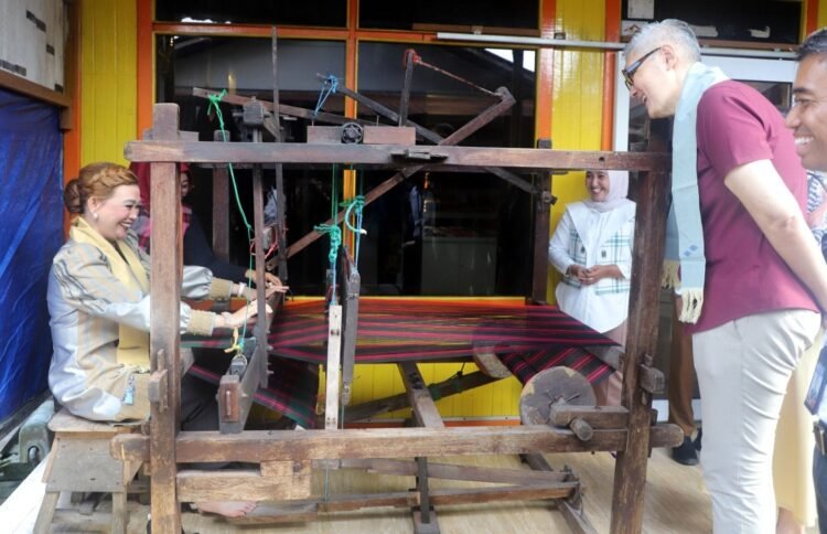 Dekranasda Kaltim Gandeng Perajin Tingkatkan Inovasi Produk