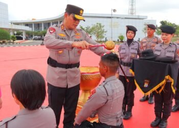 Kapolda Kaltara Pimpin Upacara Pembinaan Tradisi dan Pembaretan, 100 Bintara Remaja Resmi Jadi Bhayangkara Sejati