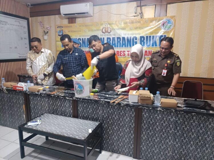 Satresnarkoba Polres Tarakan Musnahkan Puluhan Gram Sabu dari Dua LP