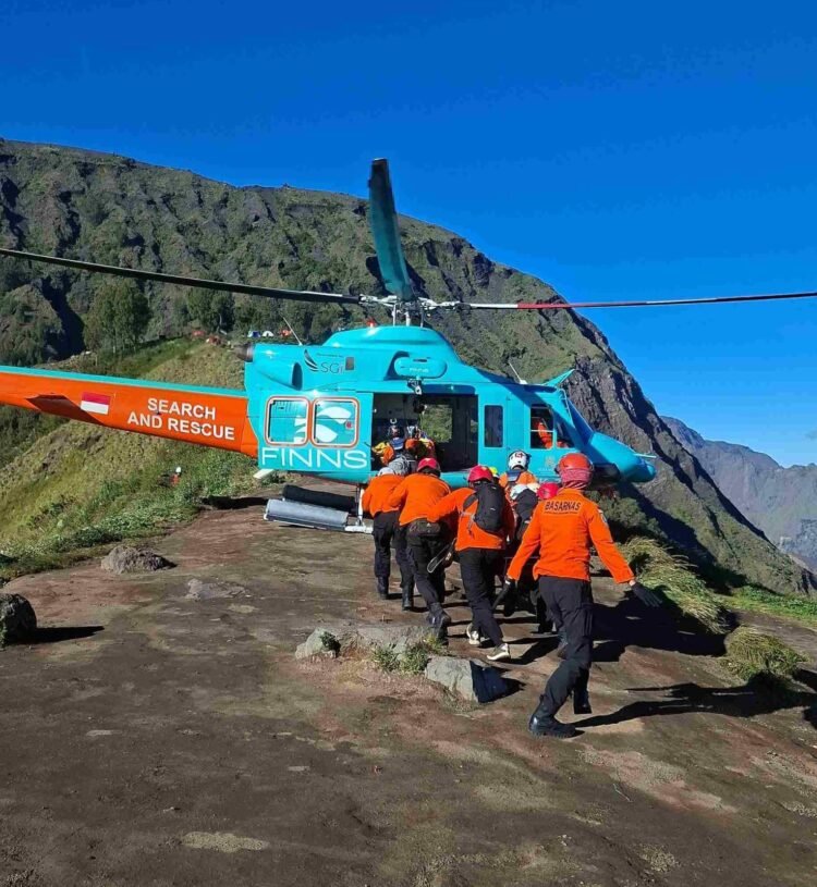 Operasi SAR Pendaki Malaysia di Rinjani Berlangsung Dramatis