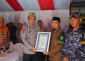 Kunjungan Kerja Wakapolda Kaltara di Pulau Sebatik: Beri Penghargaan Satkamling dan Tinjau Perbatasan RI–Malaysia
