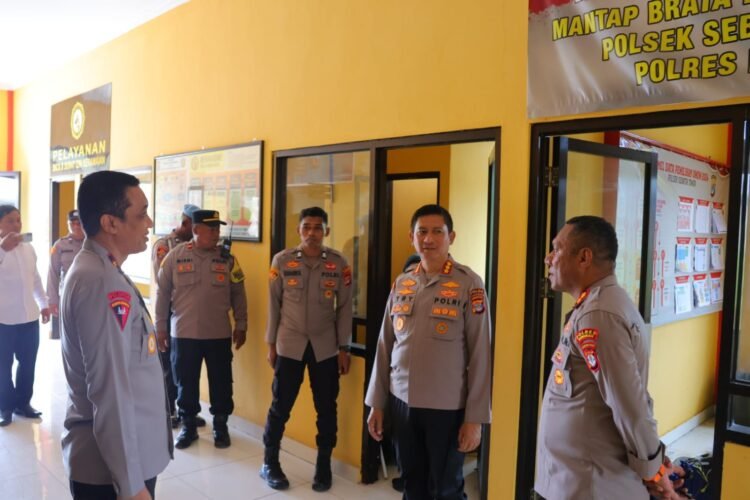 Wakapolda Kaltara Tinjau Command Center dan Mako Polsek Sebatik Timur di Perbatasan RI-Malaysia