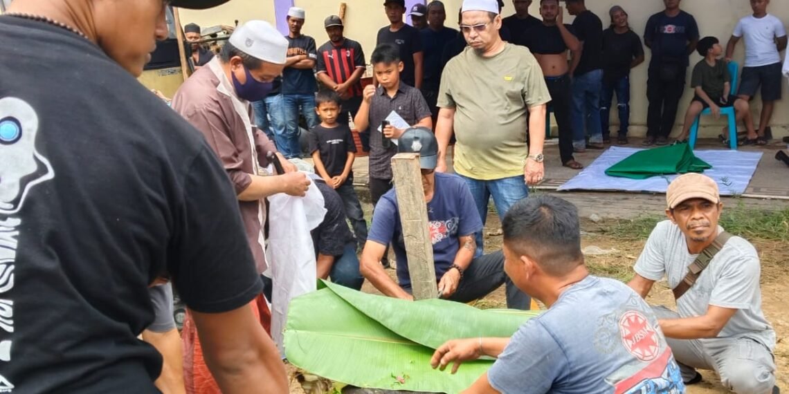 Rayakan Idul Adha, JBSM Salurkan 12 Sapi Kurban ke Karyawan dan Relasi