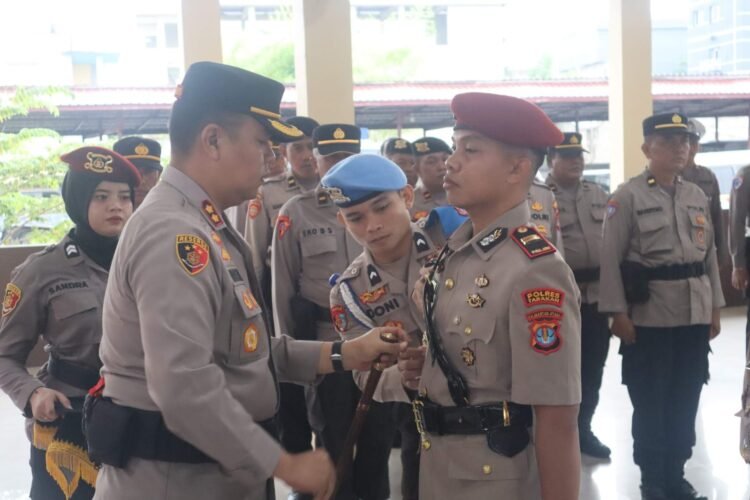 IPTU Ashari Resmi Jabat Kapolsek KSKP, IPTU Hendra Tri Susilo Terima Jabatan Kasat Narkoba