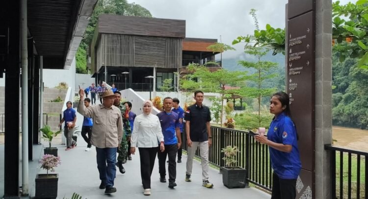 Rahmawati Zainal Tinjau PLBN Labang, Sebut Jadi Wajah Indonesia di Perbatasan