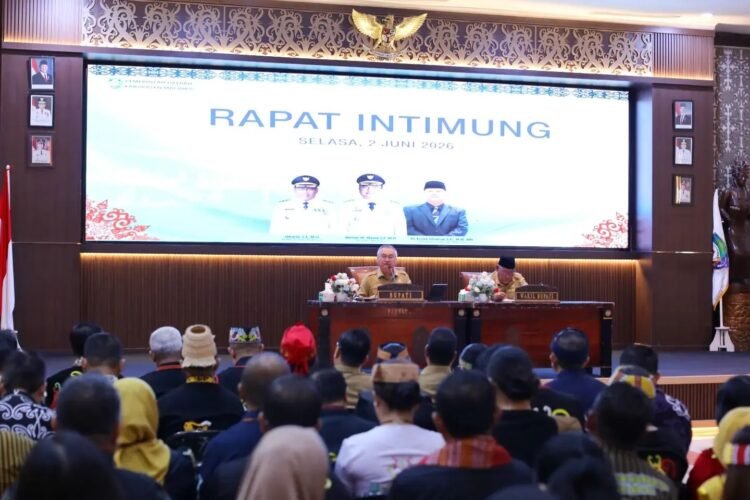 Wempi Dorong Program Pembangunan Lebih Realistis dan Tepat Sasaran